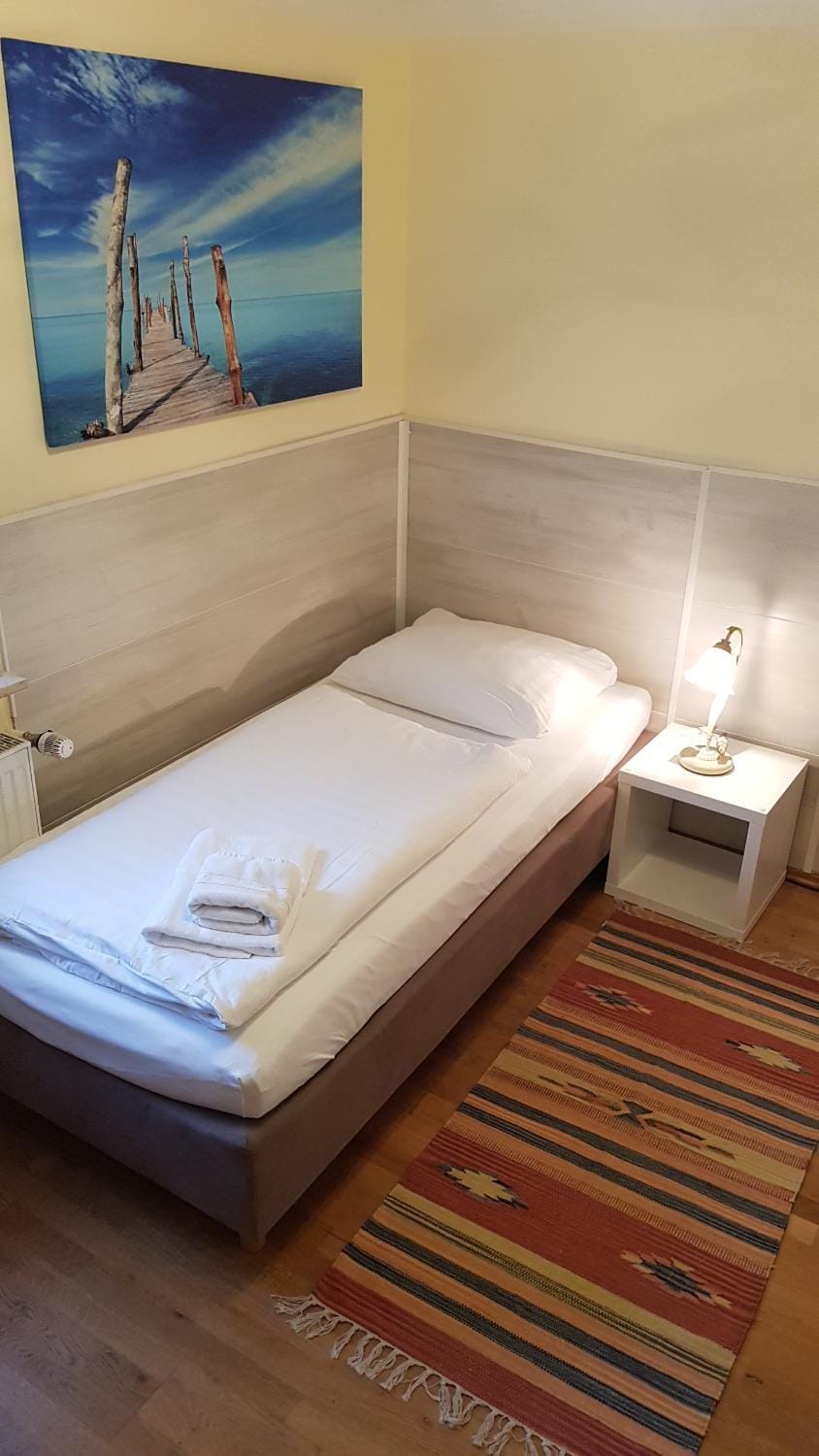 Gästehaus Schmitt Bed and Breakfast in Erlangen
