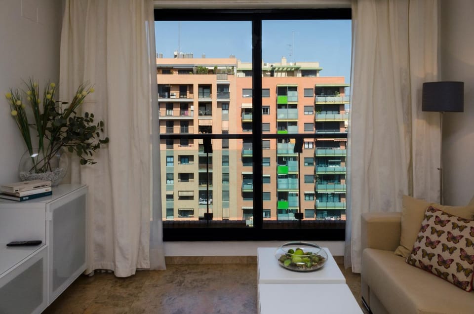 TV and multimedia, Living room, City view