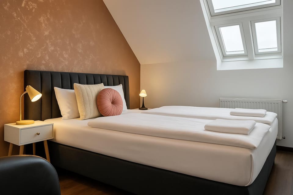 Bed, Bedroom