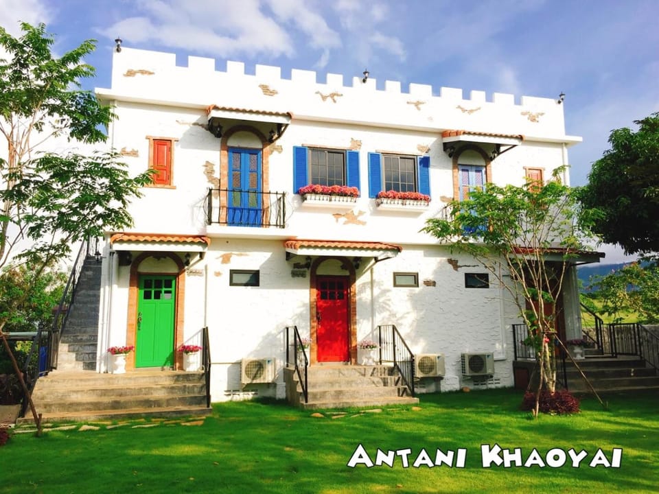 Antani Home @Khaoyai House in Laos