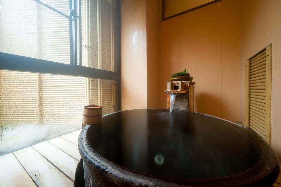 Ryotei Manyou Ryokan in Ishikawa Prefecture