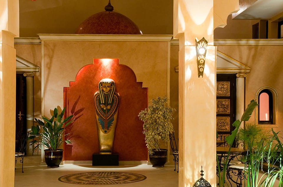 Night, Lobby or reception, Decorative detail, On site