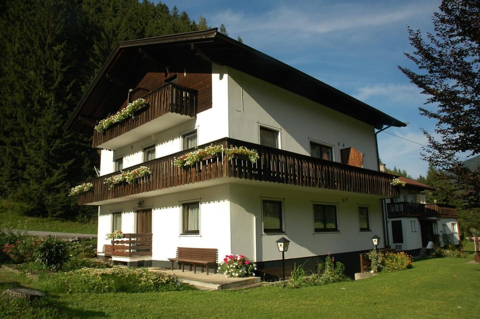 Facade/entrance, Summer, Garden, Balcony/Terrace