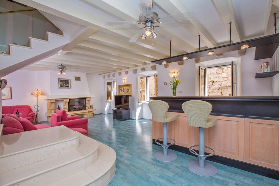 Lounge or bar