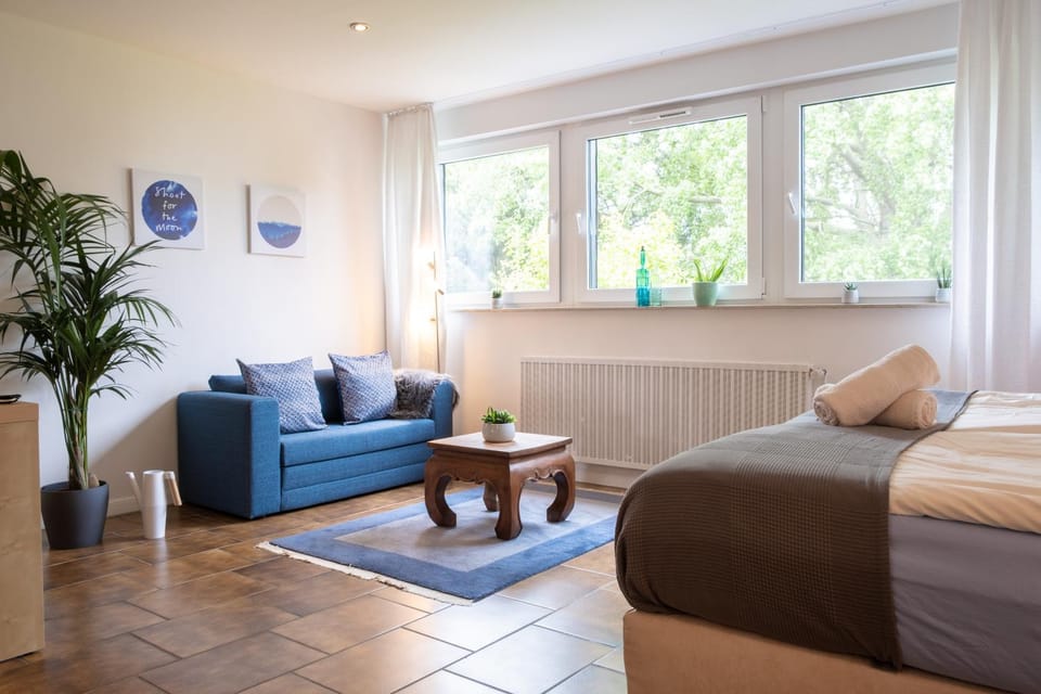 Bed, Living room, Photo of the whole room, Seating area, Bedroom