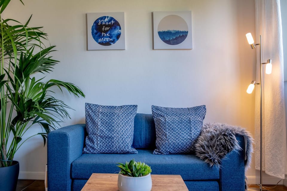 Living room, Decorative detail, Seating area