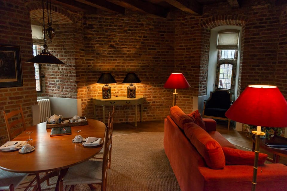 Kasteel Huis Bergh Hotel in Gelderland, Netherlands