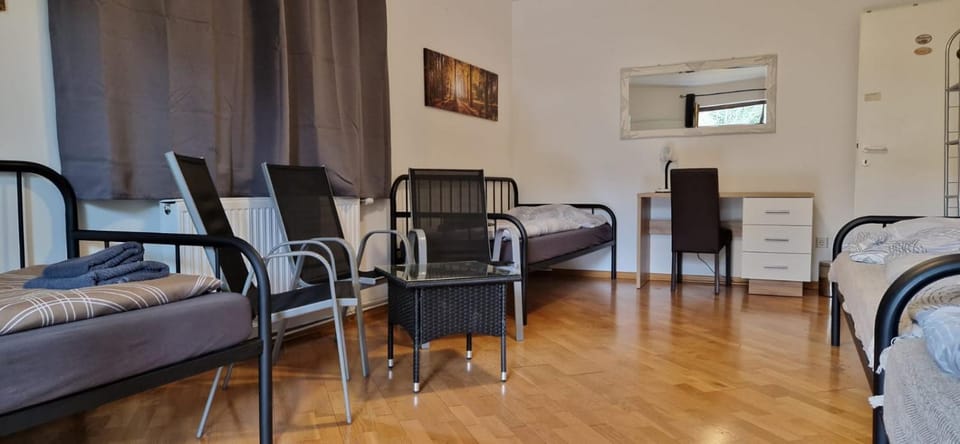 Bed, Seating area, Bedroom