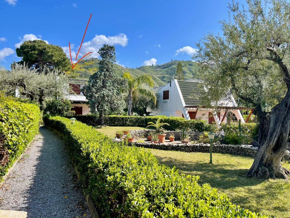 Property building, Garden