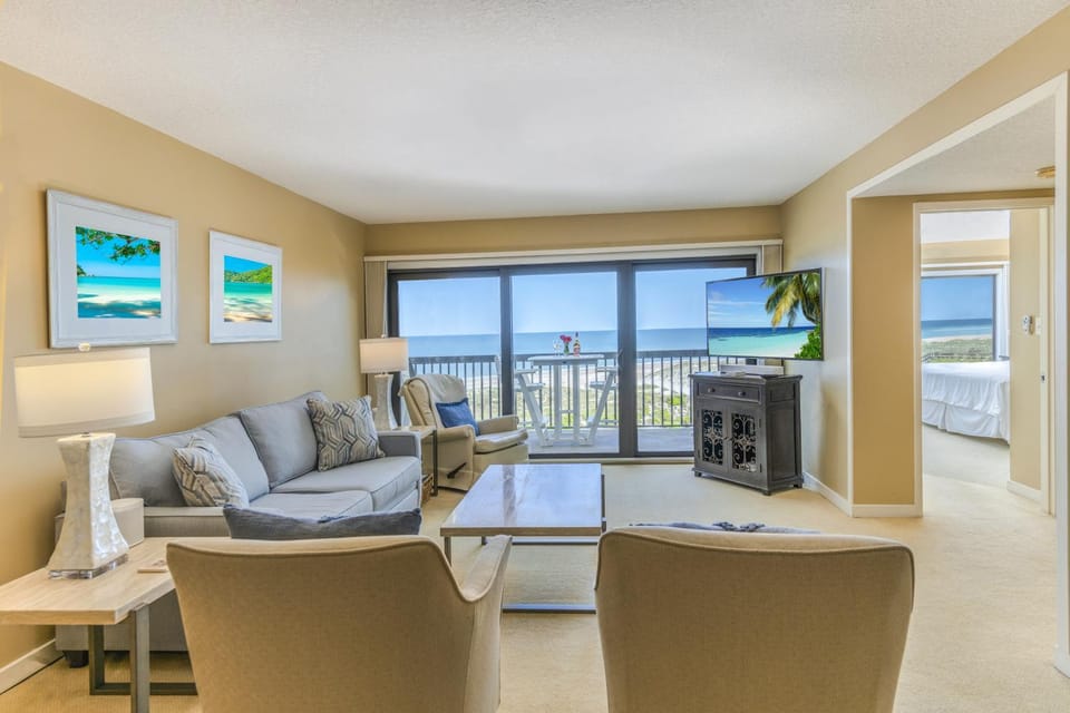 TV and multimedia, View (from property/room), Balcony/Terrace, Living room, Seating area