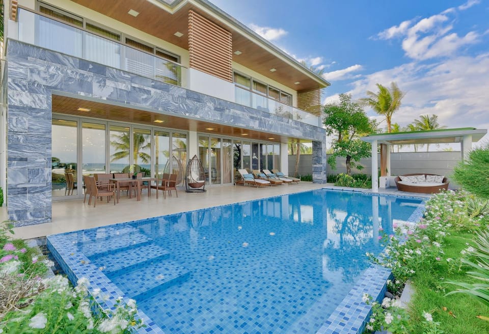Property building, Pool view, Swimming pool