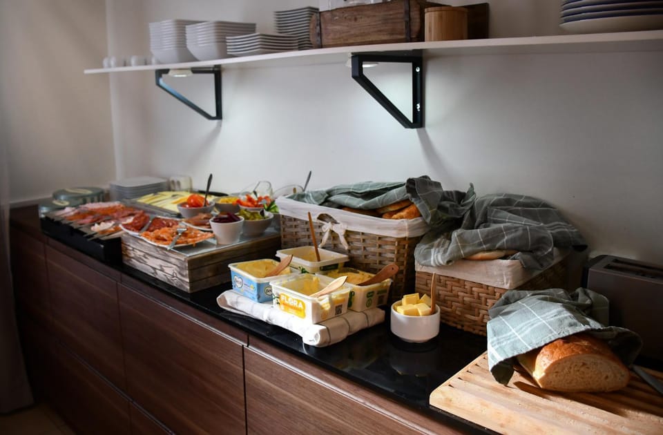Breakfast, Buffet breakfast
