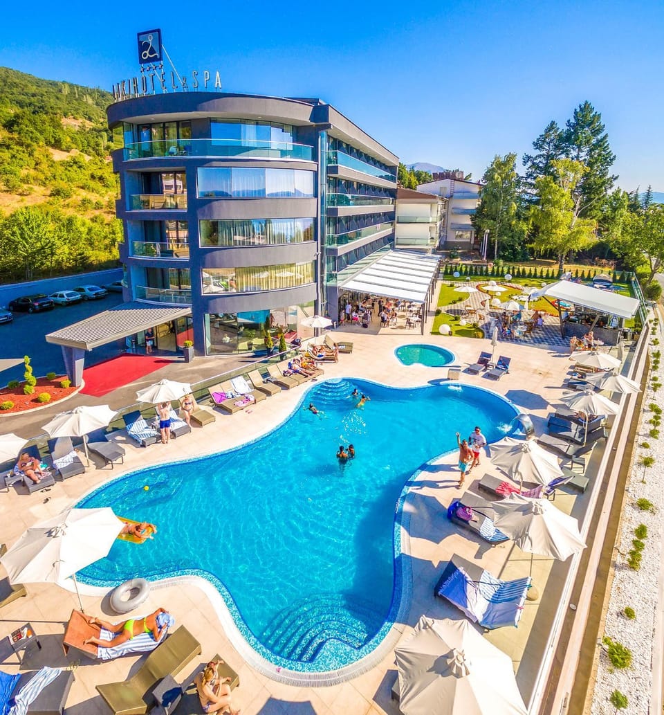 People, Pool view, Swimming pool, group of guests, sunbed