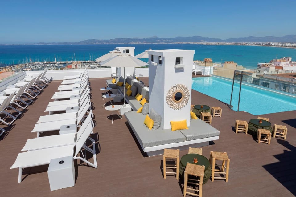 Swimming pool, Swimming pool