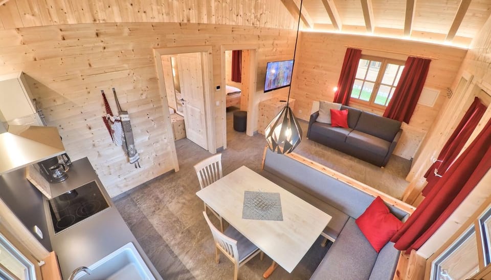 TV and multimedia, Living room, Dining area
