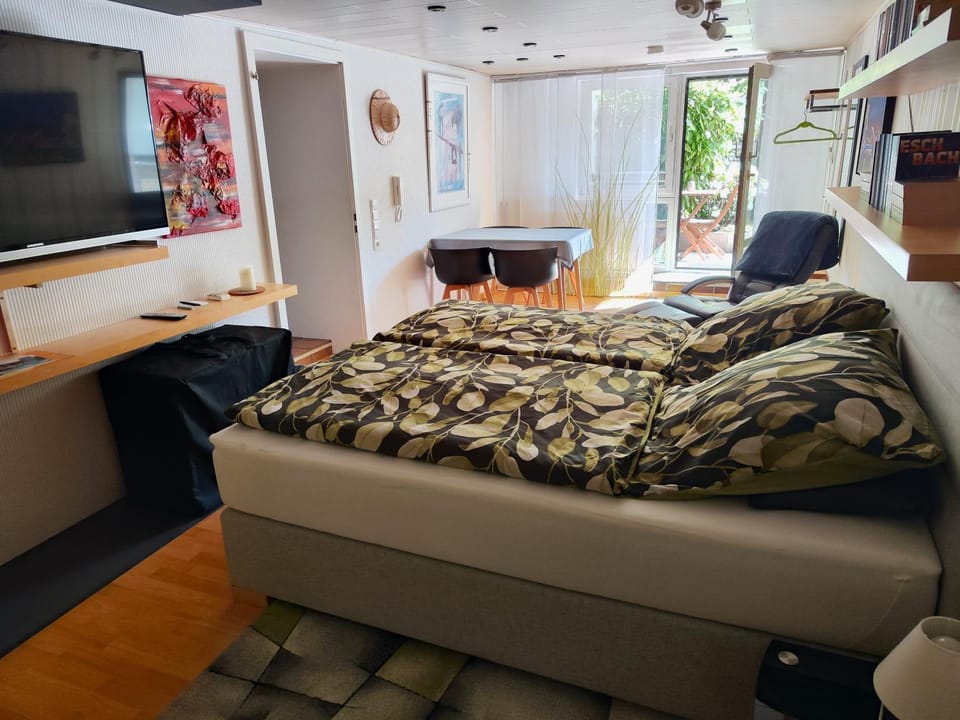 Living room, Bedroom