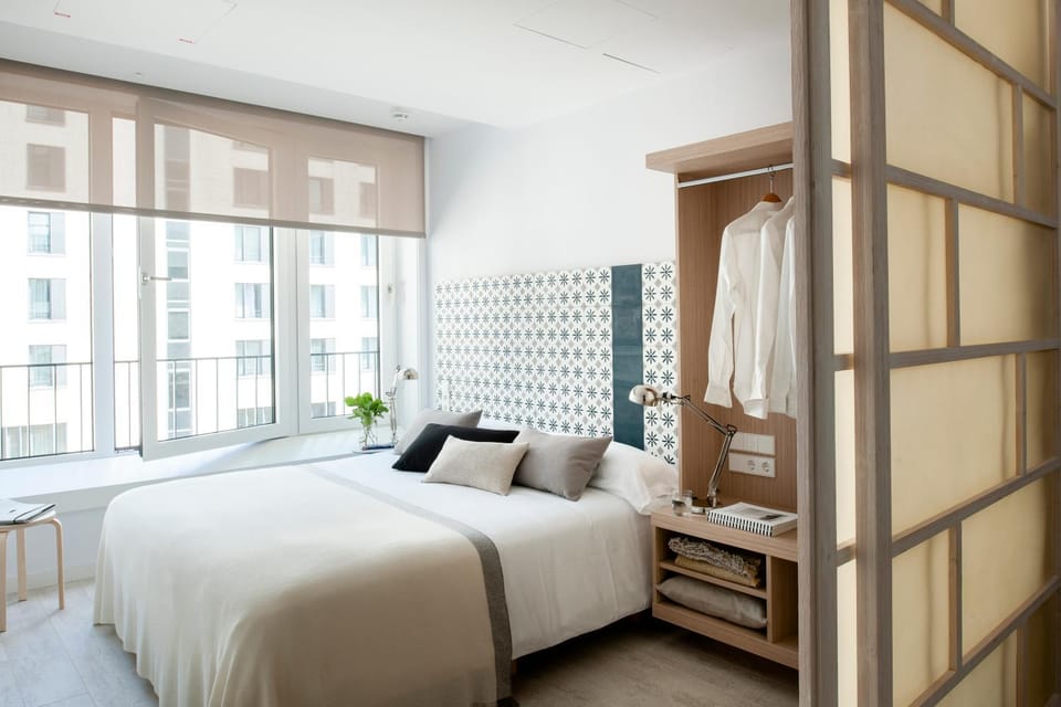 Bed, Photo of the whole room, Bedroom, City view, wardrobe