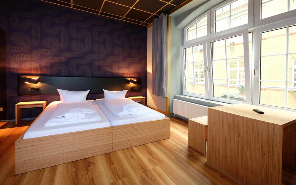 Bed, Other, Photo of the whole room, Seating area