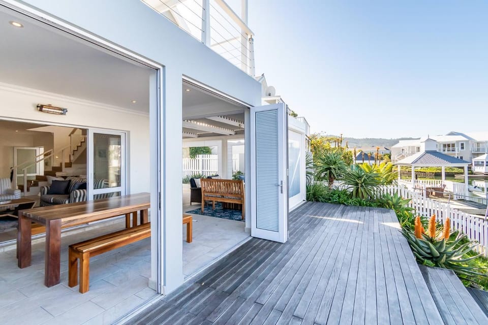 Patio, Balcony/Terrace, Seating area