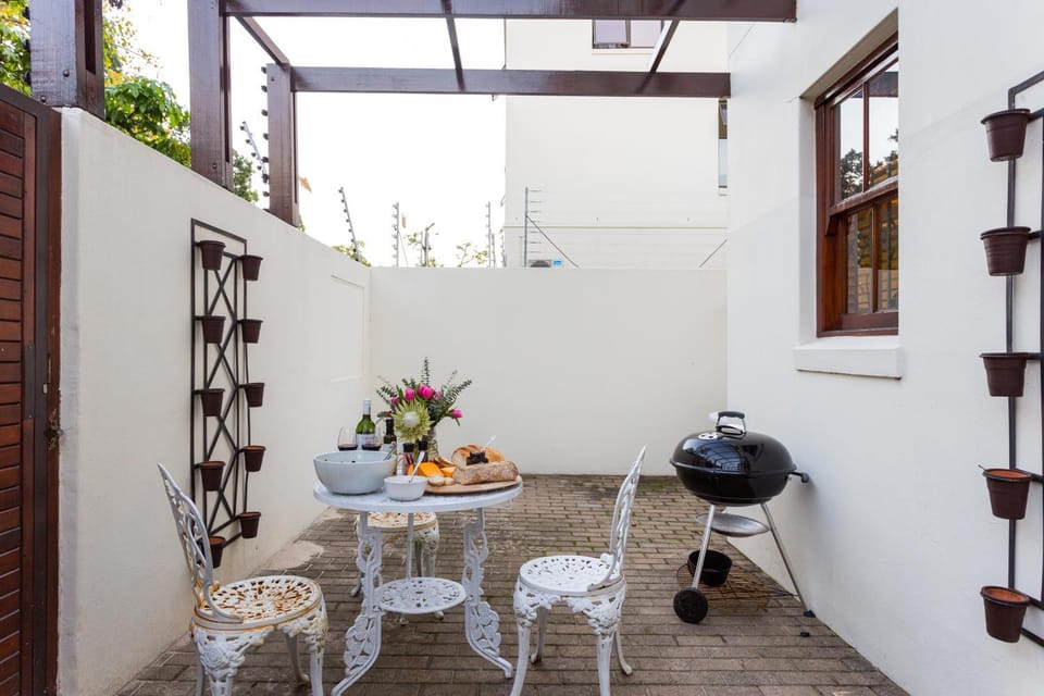 Avemore Mareba Court No 9 - full backup power Apartment in Stellenbosch