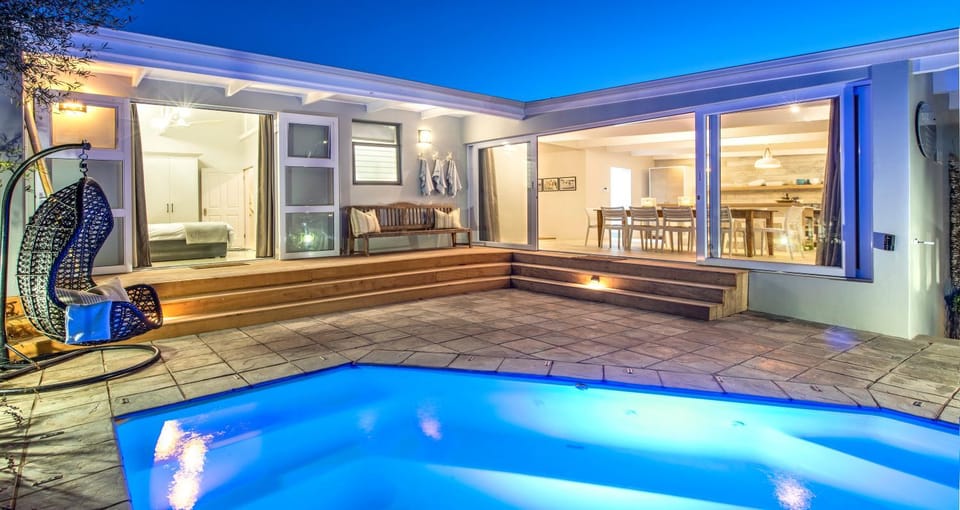 Patio, Swimming pool