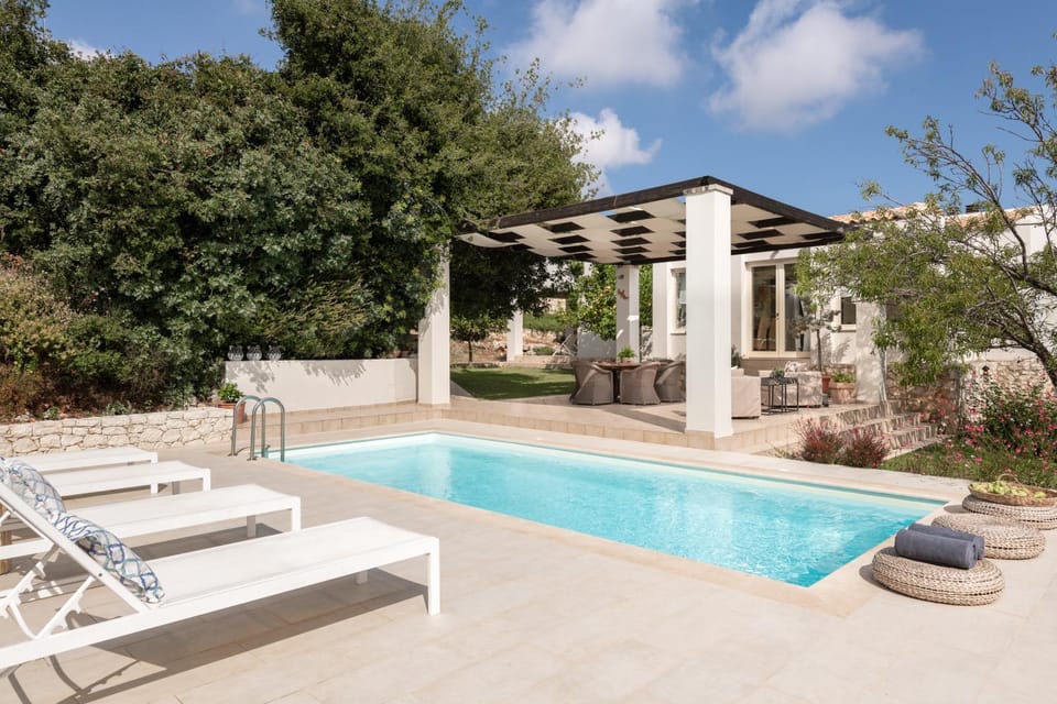 Garden, Swimming pool, Swimming pool
