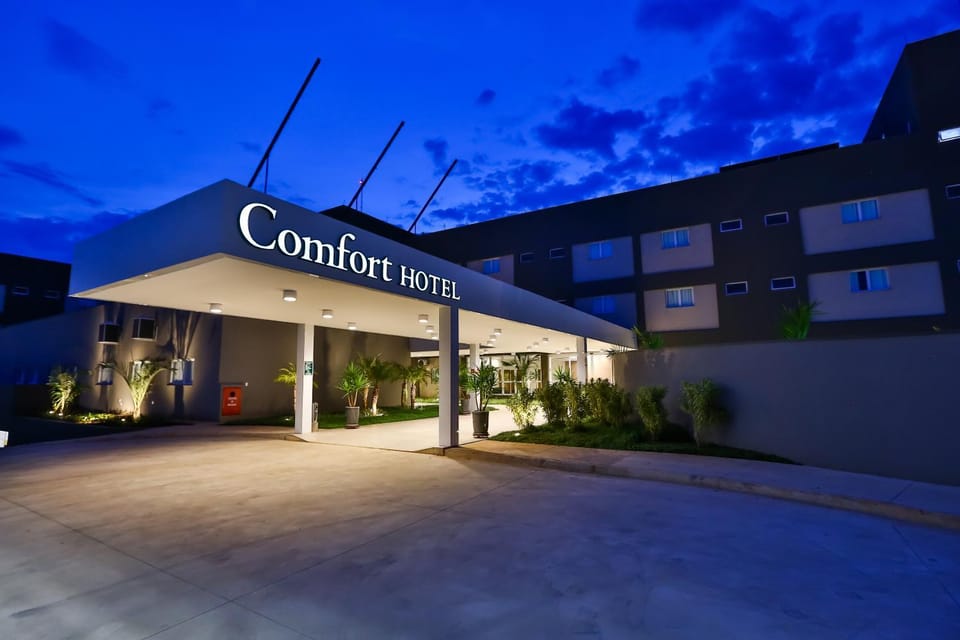 Property building, Facade/entrance, Night, Street view