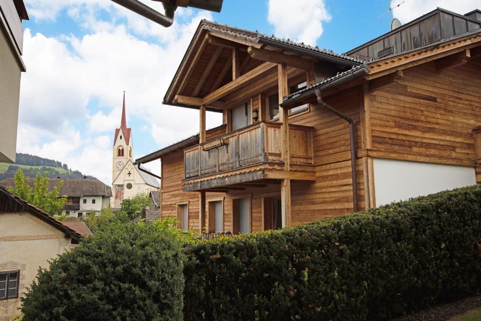 Neighbourhood, View (from property/room)