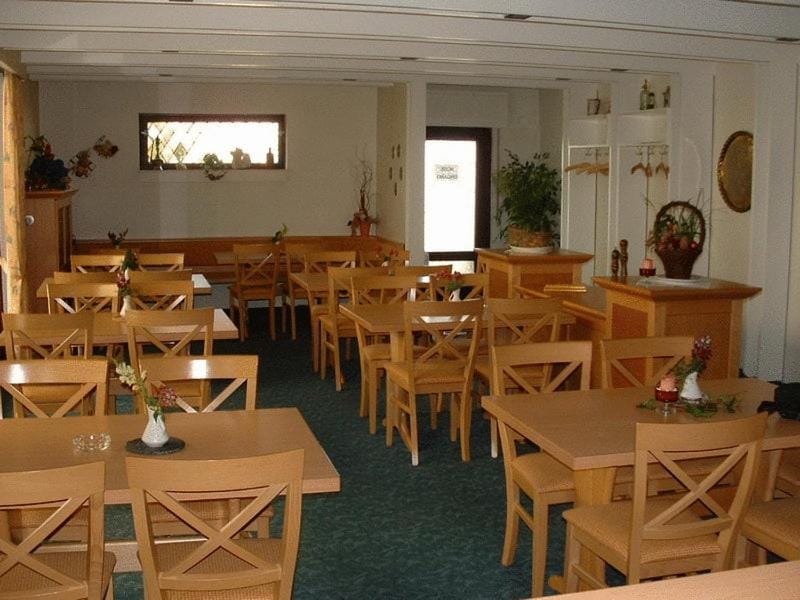 Restaurant/places to eat, Day, Lounge or bar