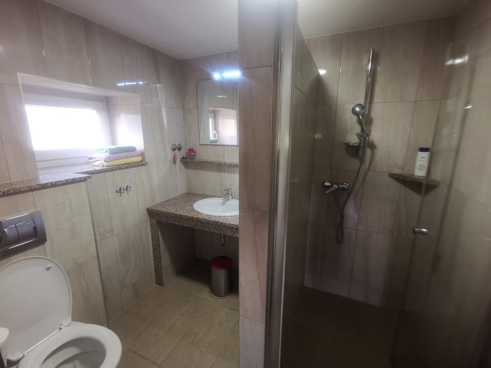 Shower, Toilet, Bathroom