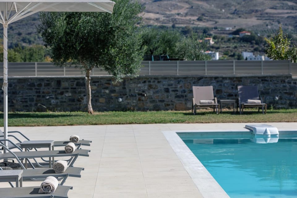Patio, Garden, View (from property/room), Balcony/Terrace, Swimming pool, Quiet street view, Inner courtyard view, sunbed