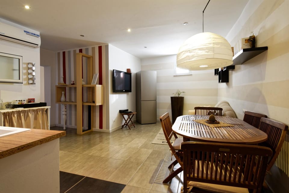 Communal lounge/ TV room, Coffee/tea facilities, Living room, Seating area