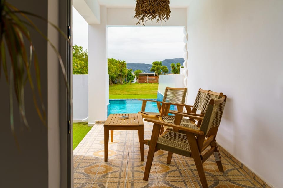 Balcony/Terrace, Garden view