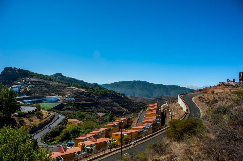 Nearby landmark, Natural landscape, Landmark view, Mountain view