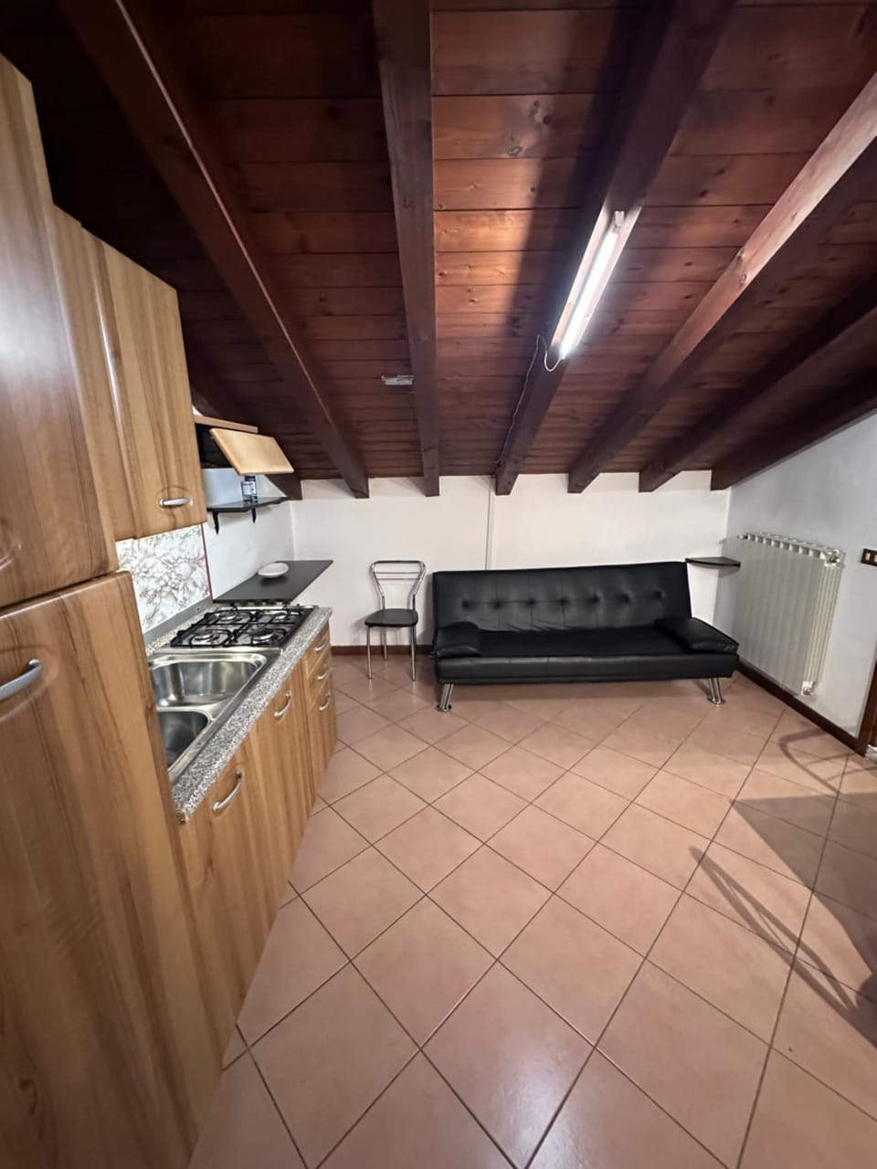 Bed, Kitchen or kitchenette, Living room, Seating area, pet friendly, stove