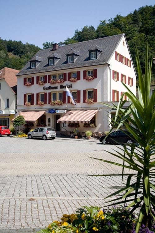 Property building, Day