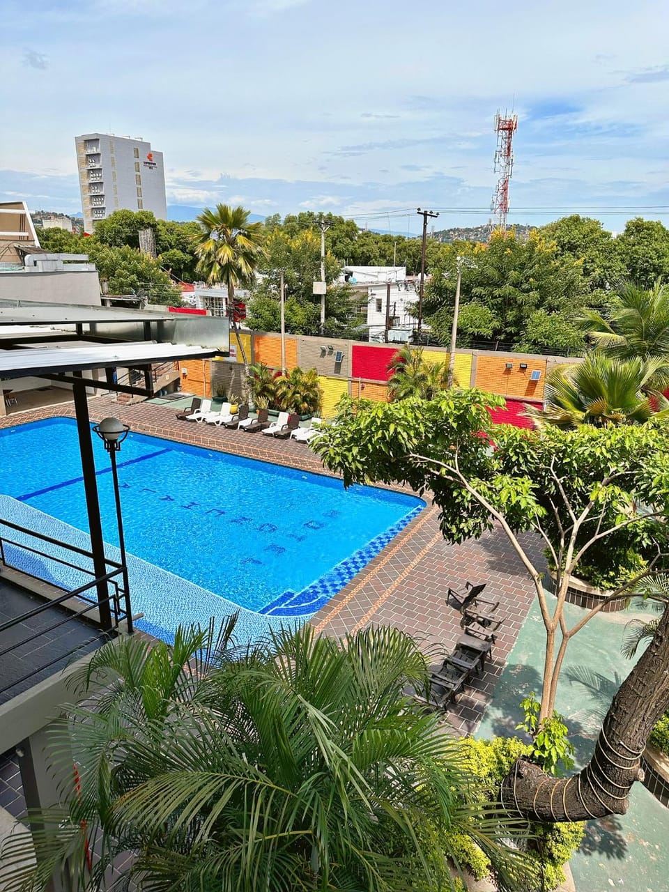 Property building, Day, Pool view, Swimming pool