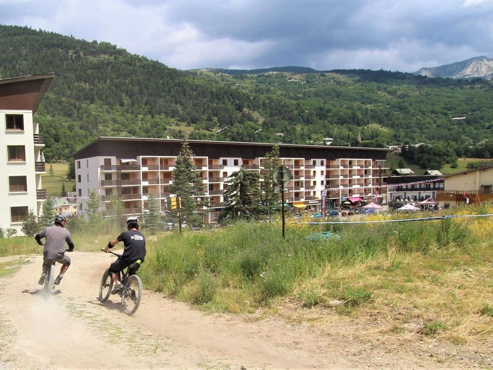 Studio lumineux 4 pers., balcon sud, pieds des pistes - Serre Chevalier - FR-1-330F-120 Apartment in Saint-Chaffrey