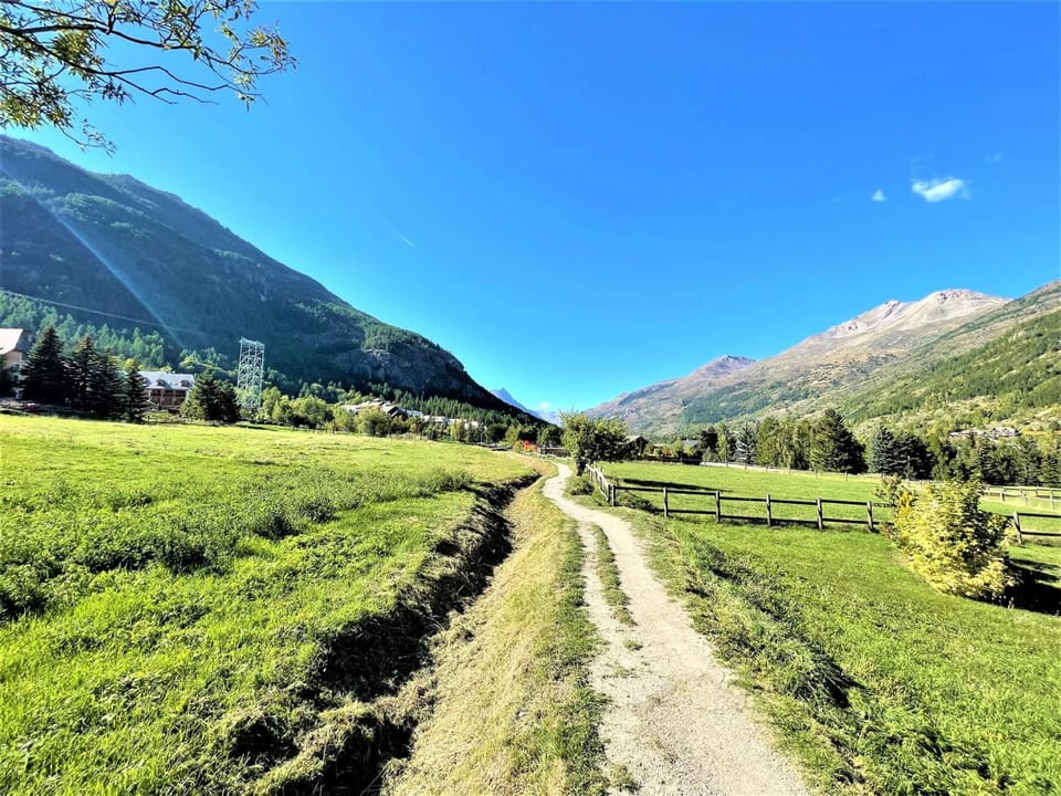 Studio lumineux 4 pers., balcon sud, pieds des pistes - Serre Chevalier - FR-1-330F-120 Apartment in Saint-Chaffrey