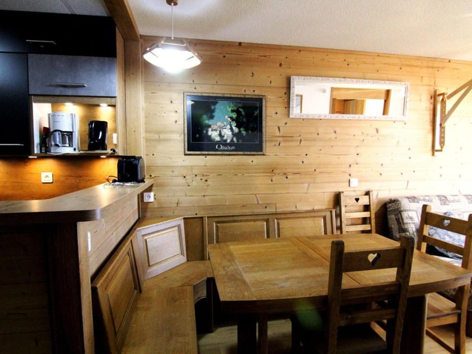 Appartement 2P avec Balcon Sud et Proche Pistes – L’Alpe d’Huez - FR-1-405-38 Apartment in Huez