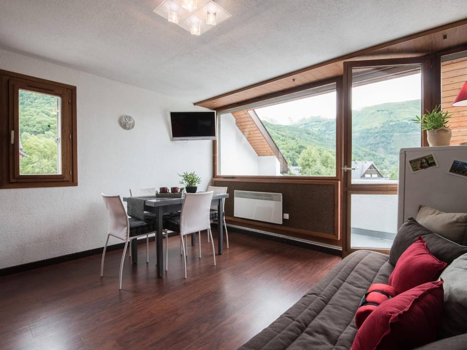 Appartement 2 pièces avec parking proche centre et téléphérique - FR-1-296-239 Apartment in Saint-Lary-Soulan