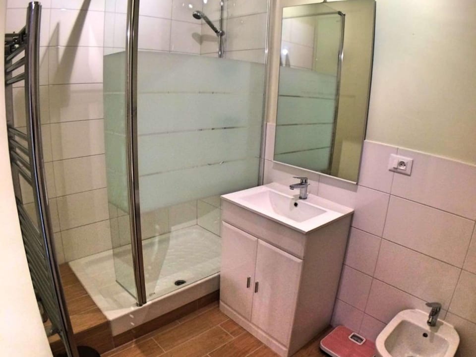 Appartement 2 Pièces, Cabine, 40m², 4 Couchages, Proche Pistes et Commerces, Vars Les Claux - FR-1-330B-63 Cabin in Piedmont