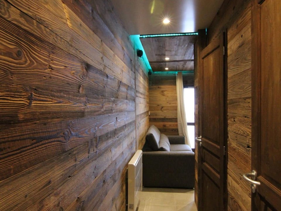 Appartement spacieux 3 pièces avec grande terrasse au cœur de l'Alpe d'Huez, parking et casier à skis inclus - FR-1-405-8 Apartment in L'Alpe d'Huez