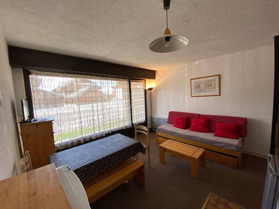 Studio cosy pour 4 pers, centre Alpe d'Huez, proche pistes, animaux OK, terrasse sud - FR-1-405-48 Apartment in Huez
