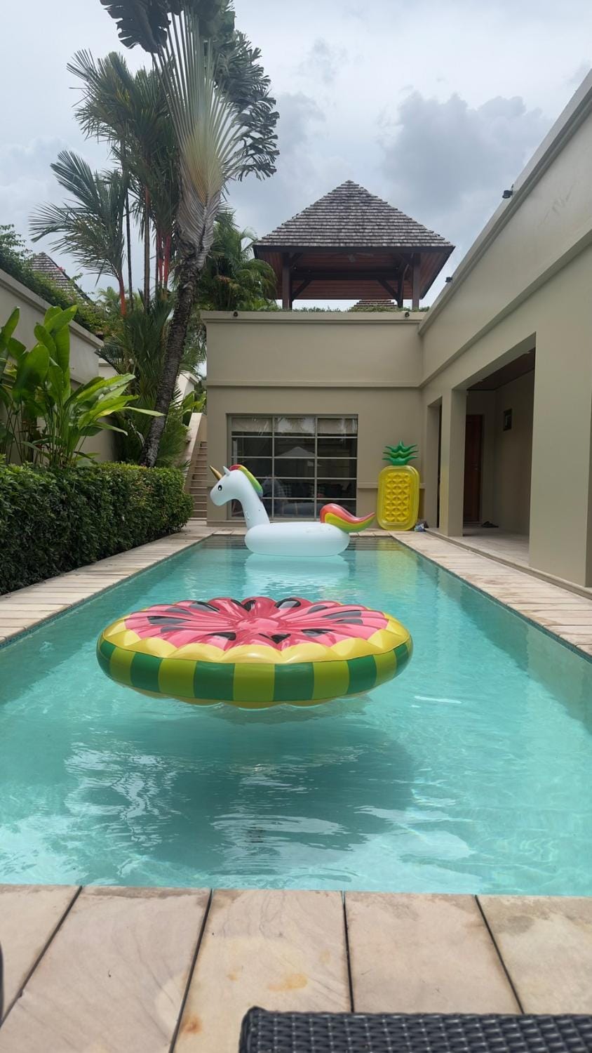 Pool view, Swimming pool