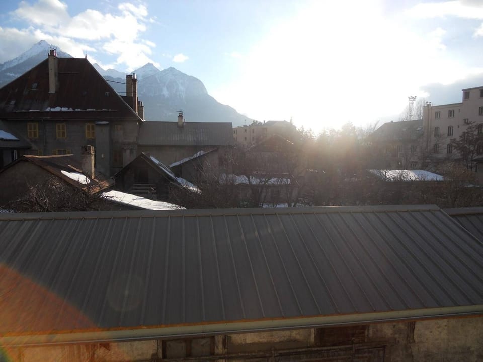 Appartement rénové 3 pièces, proche gare et remontées mécaniques - FR-1-330C-84 House in Briançon