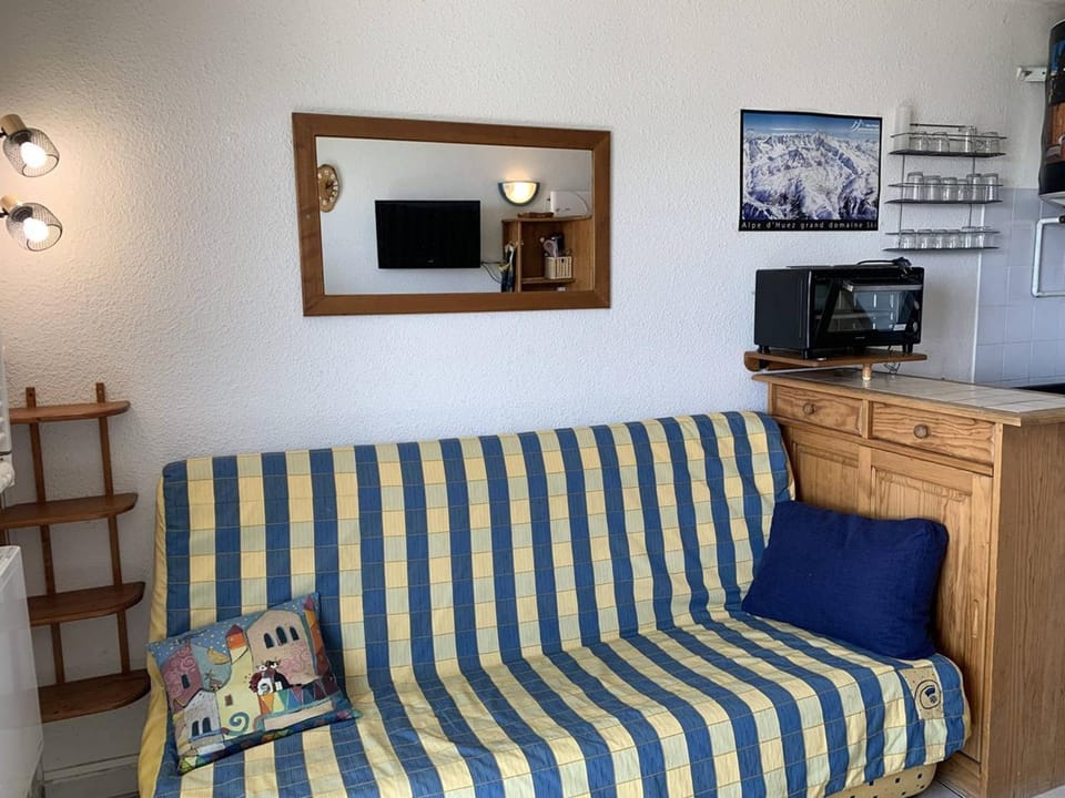 Appartement ensoleillé pour 5 pers, balcon sud, proche remontées et commerces, animaux acceptés - FR-1-405-94 Apartment in Huez