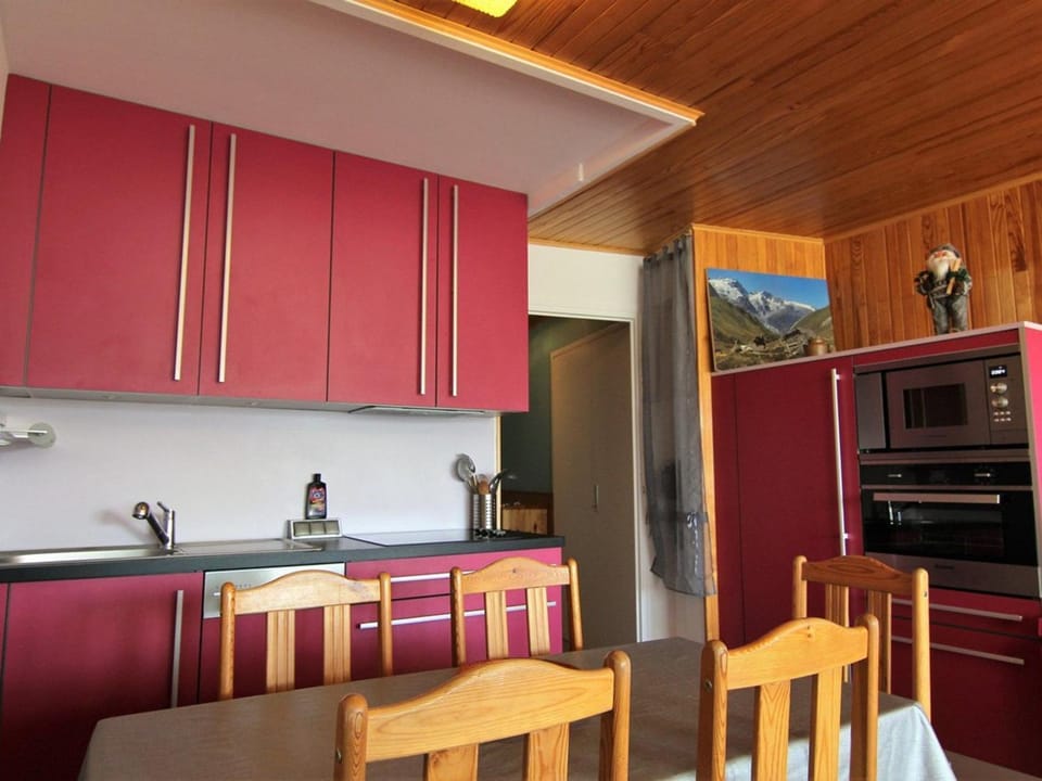 Studio Confort 37m² - Huez, 4 Pers, Balcon Sud, Proche Pistes et Centre - FR-1-405-35 Apartment in Huez