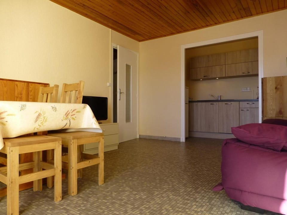 Appartement cosy 2P pour 6 pers. avec balcon, proche télésiège - Quartier Vieil Alpe, Huez - FR-1-405-49 Apartment in Huez