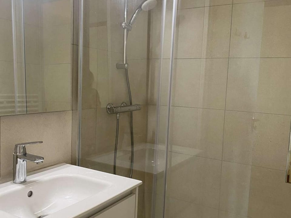 Appartement 4 pers, balcon sud, quartier Passeaux - Alpe d'Huez - FR-1-405-111 Apartment in Huez